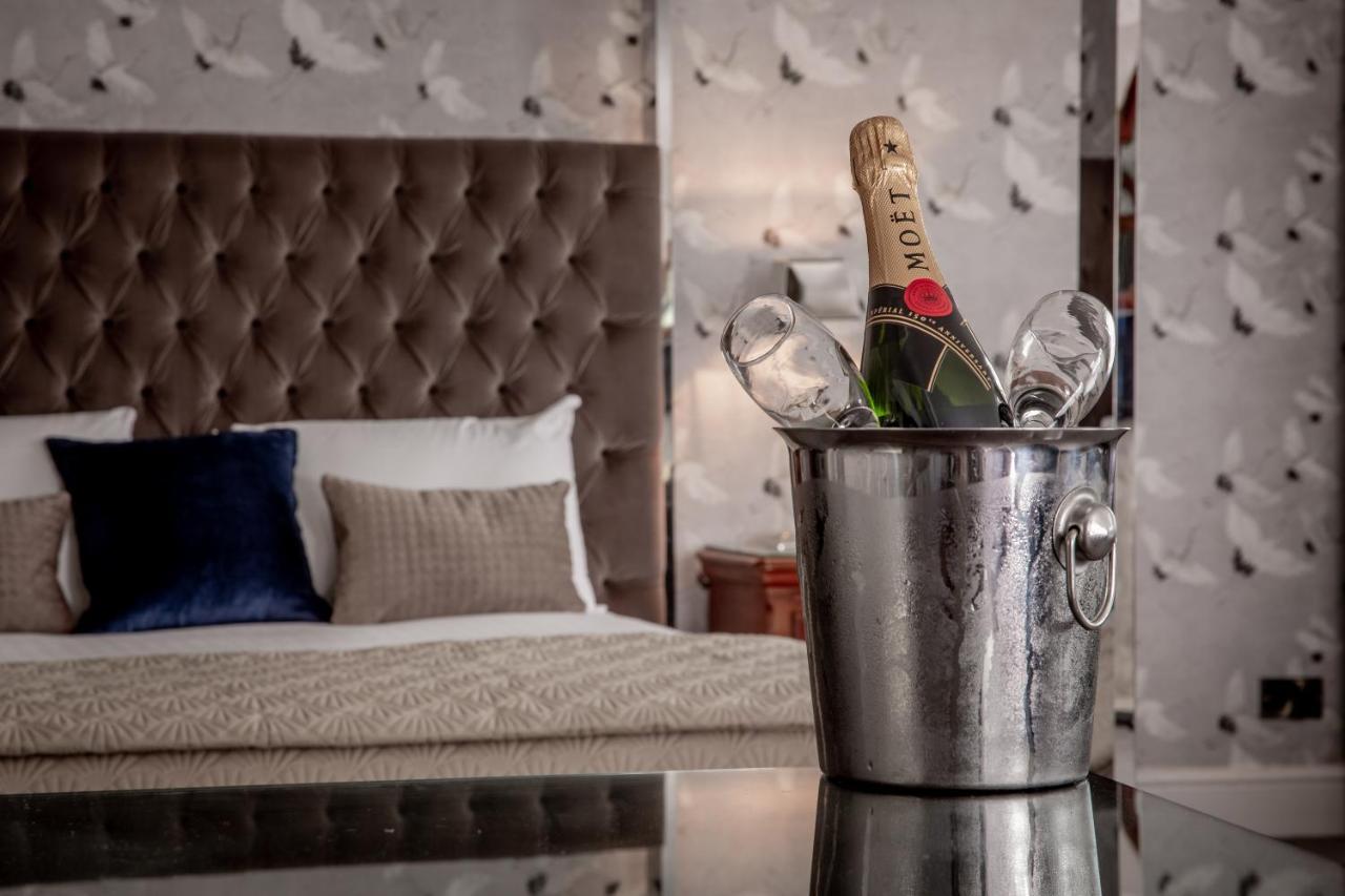Bredbury Hall Hotel ストックポート エクステリア 写真