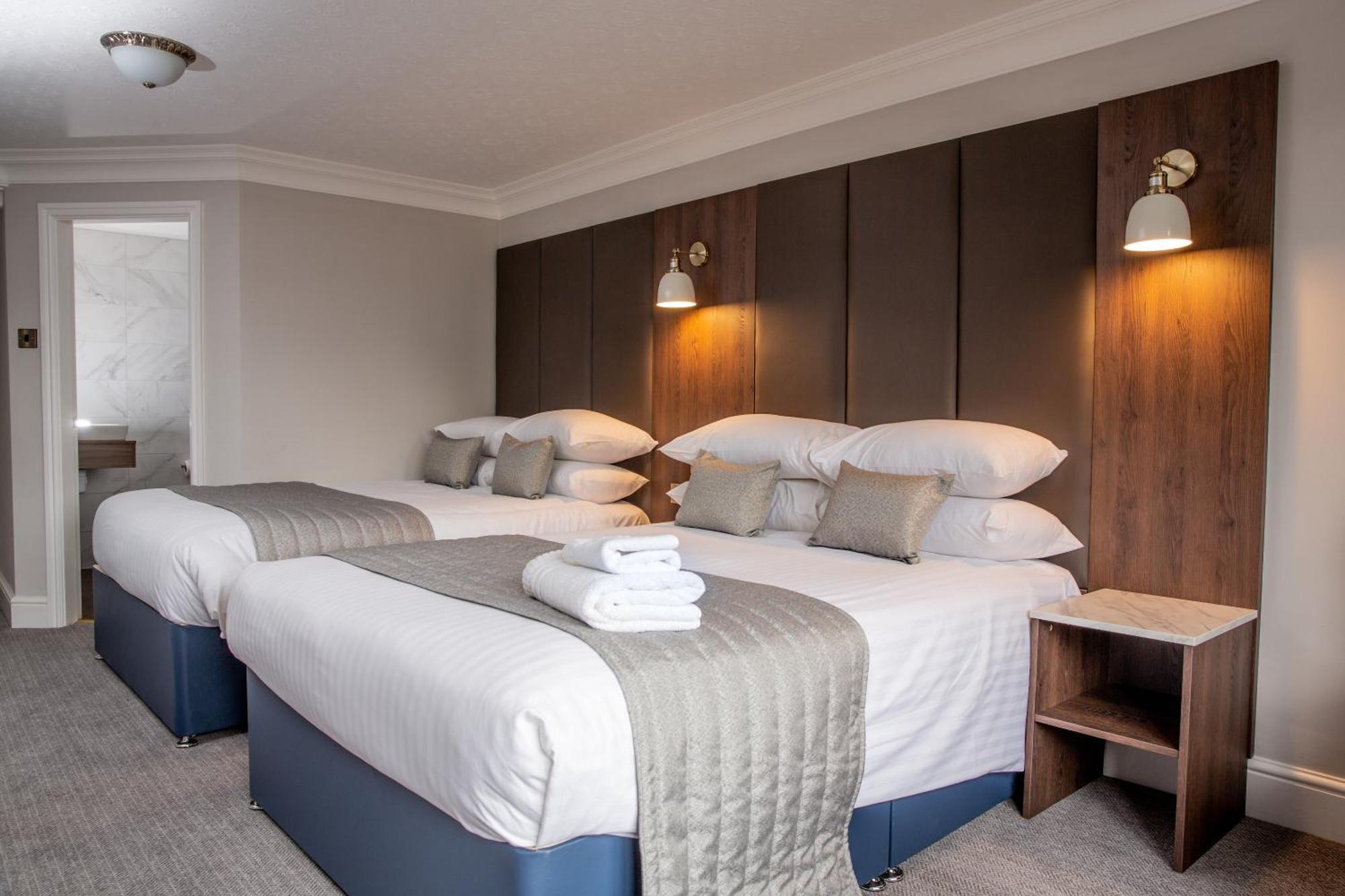 Bredbury Hall Hotel ストックポート エクステリア 写真