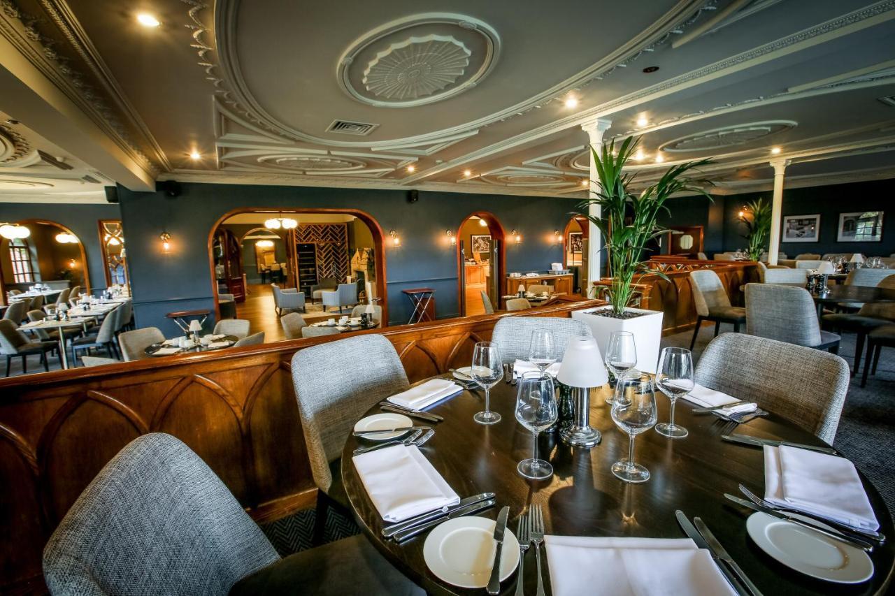 Bredbury Hall Hotel ストックポート エクステリア 写真
